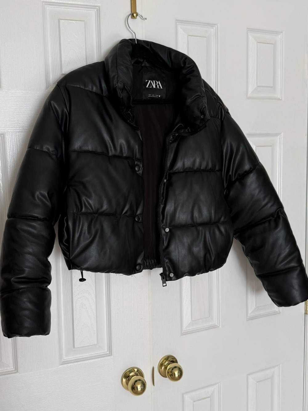 Zara Black Cropped Puffer Jacket